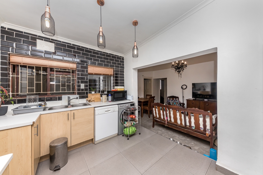 3 Bedroom Property for Sale in Woodstock Western Cape